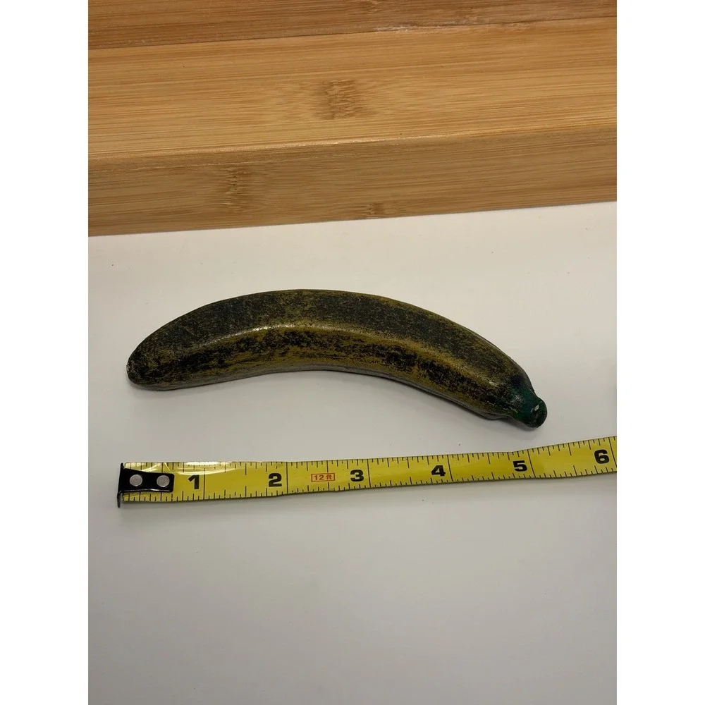 Unmarked terracotta fruit